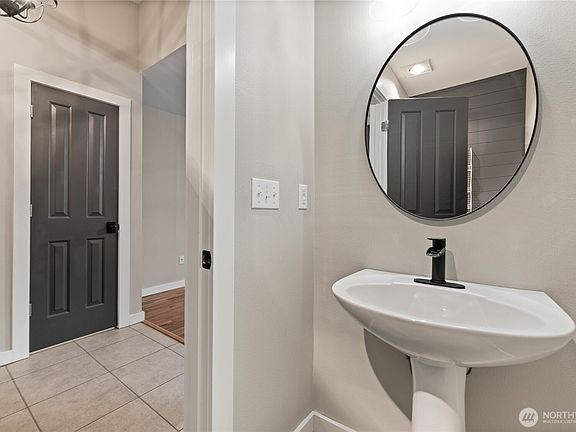 5th image of 24114 SE 281st Street