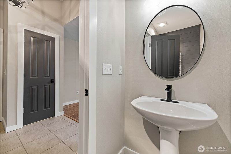 5th image of 24114 SE 281st Street