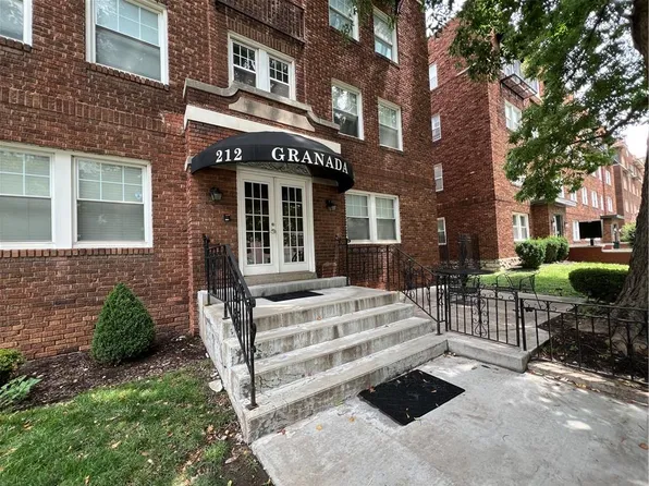 212 Emanuel Cleaver Ii Blvd #2, Kansas City, MO 64112