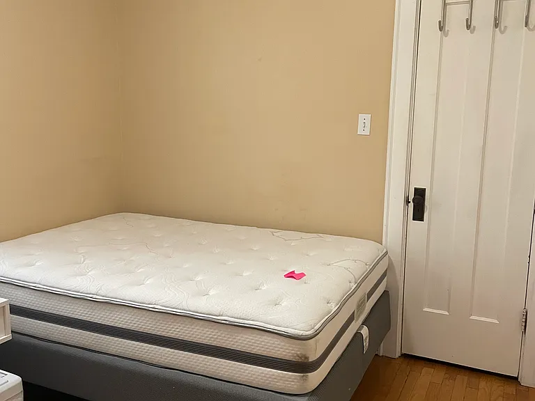 1105 Simpson St #1 — Photo 15