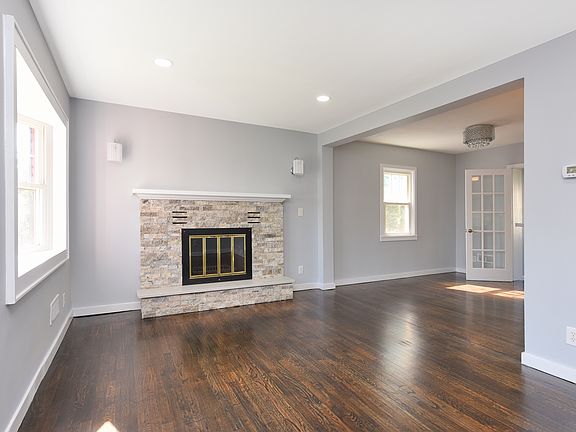 4th image of 151 Norfeld Blvd