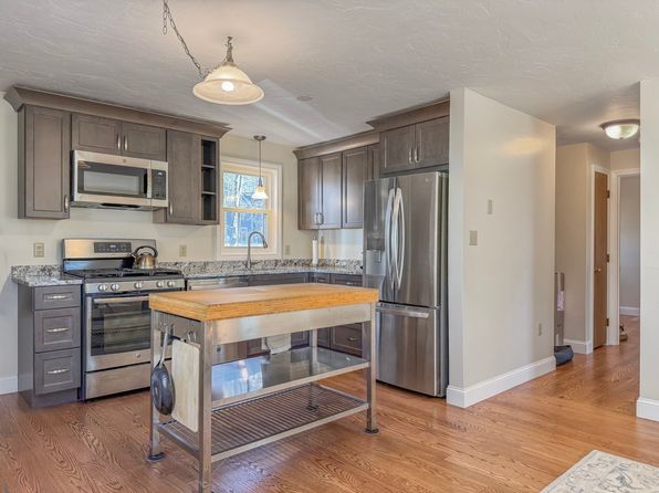 60 Evergreen Ave