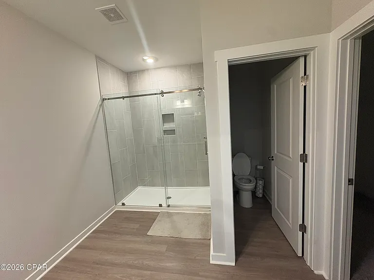 2413 Rushes Ave — Photo 7