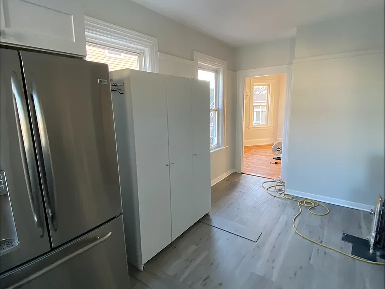 25 Pembroke Ave #2 — Photo 15
