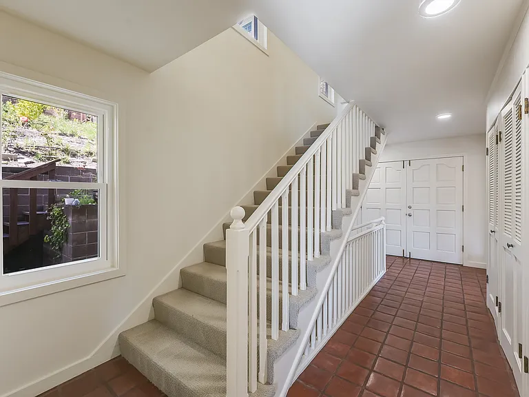324 Laurel Pl — Photo 22