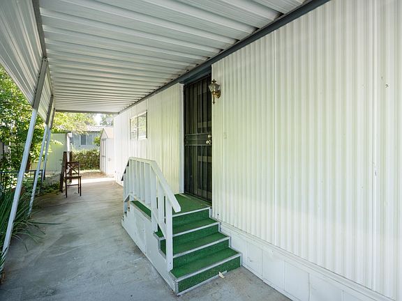 4th image of 5244 Brook Park Ln