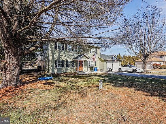 3rd image of 14816 Bushy Park Rd