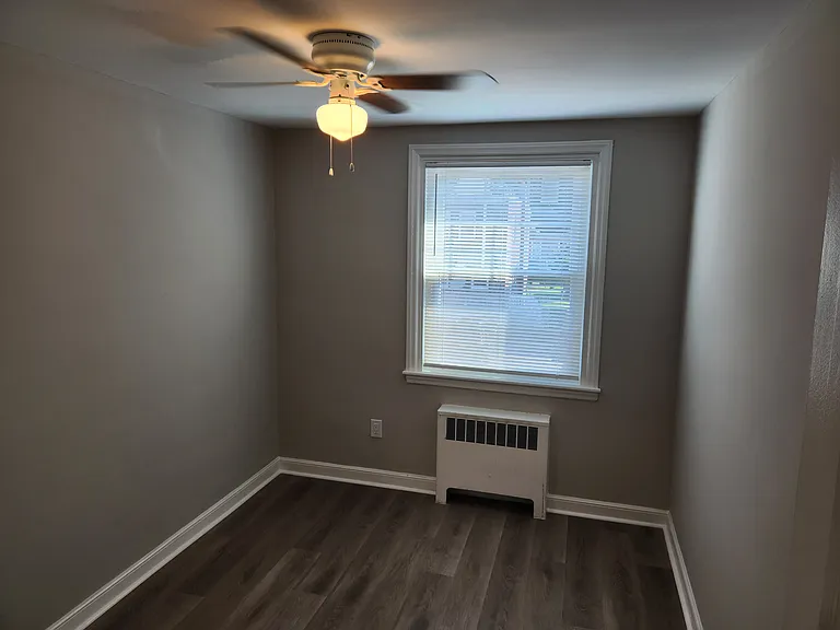 611 Glenview St #2 — Photo 13
