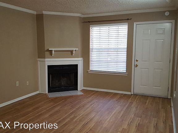 2nd image of 921 W Tony St APT A