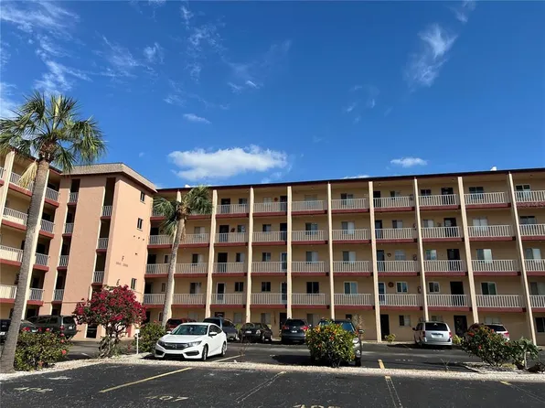 3993 Lake Bayshore Dr #F513, Bradenton, FL 34205