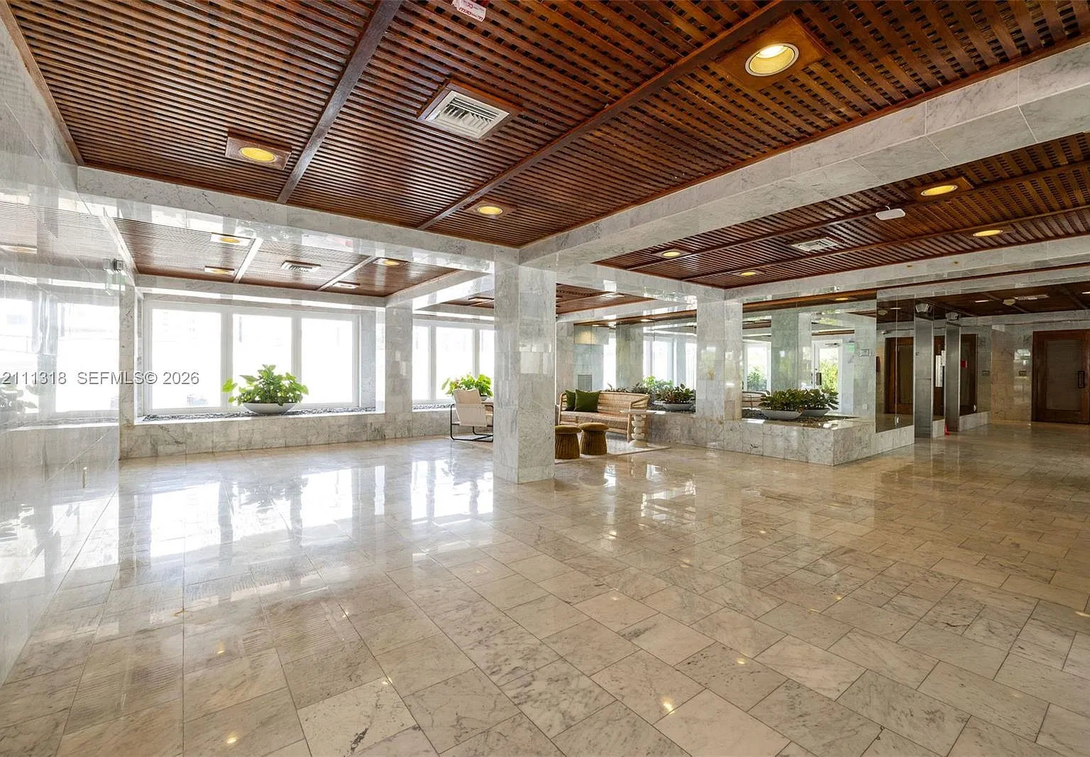 Galeria Condo — Photo 2