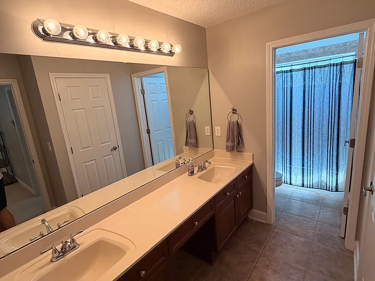 6408 Lavenhorn Ct — Photo 20