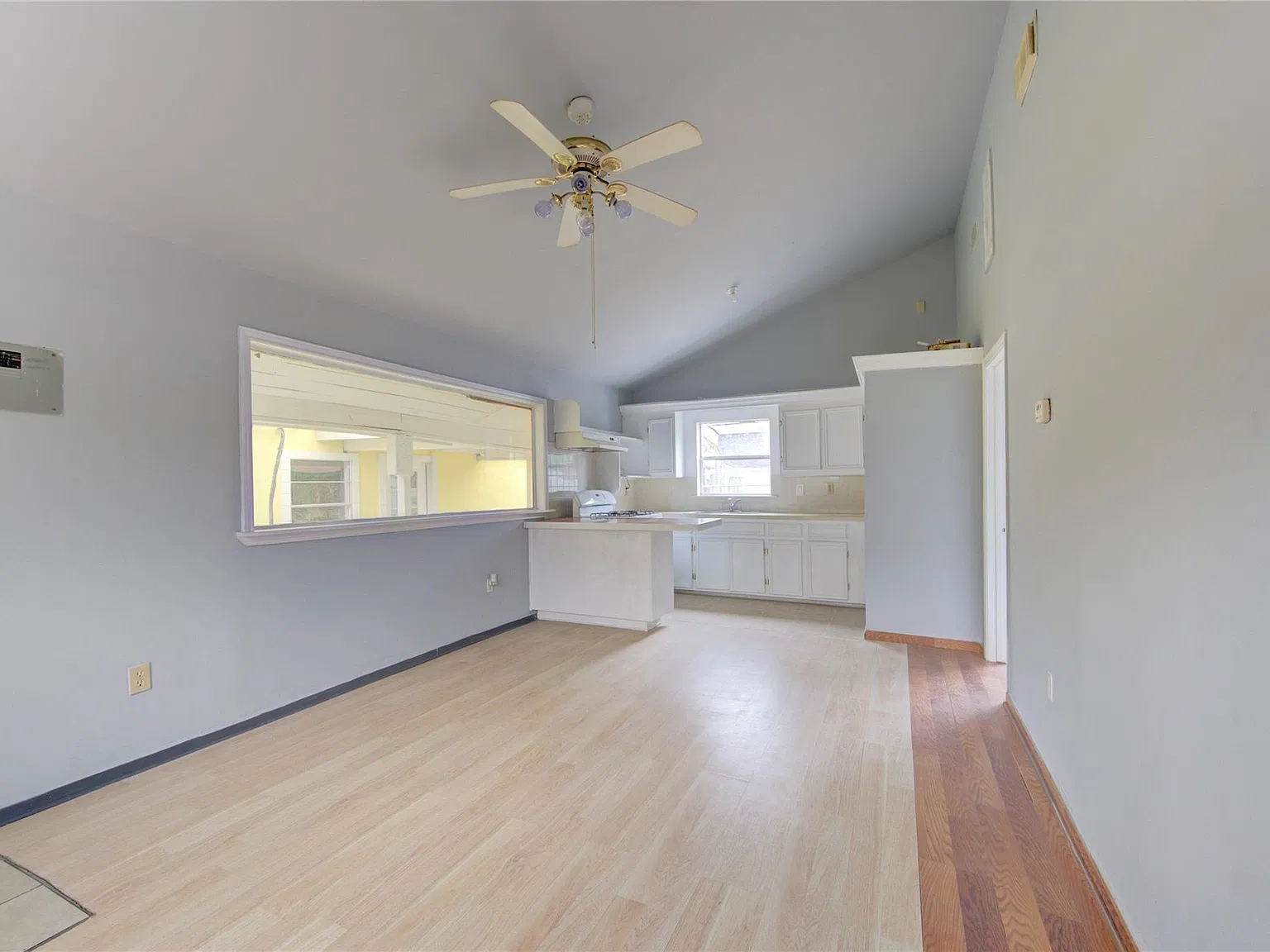 2 bed, 1.0 bath, 950 sqft, $1,150 — Photo 4