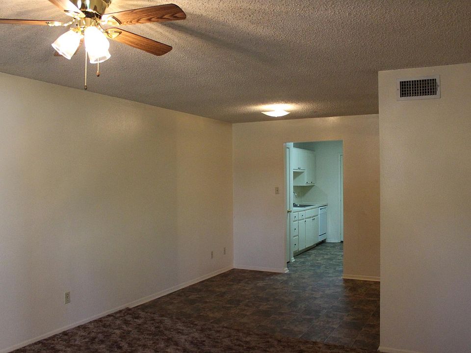 1st image of 700 S Cohagen St