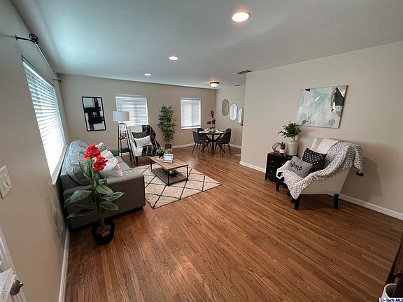 2nd image of 11021 Oro Vista Ave