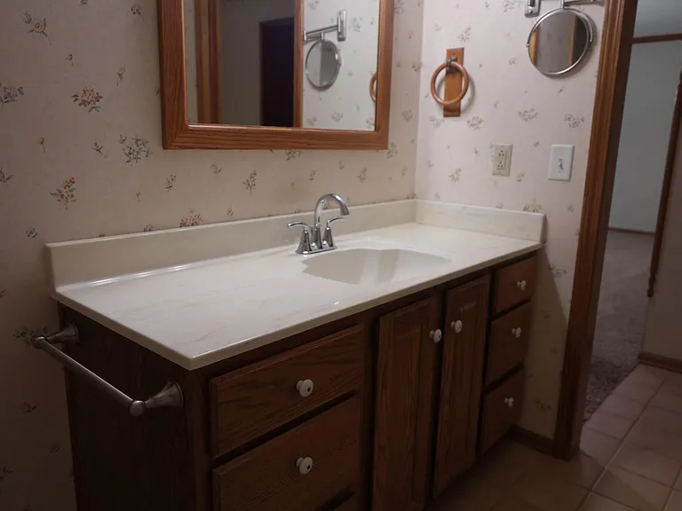 525 Spring Lane Dr — Photo 17