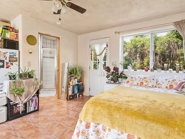 613 Salazar St #C — Photo 2
