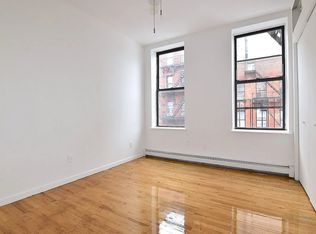 122 Allen St, New York, NY 10002