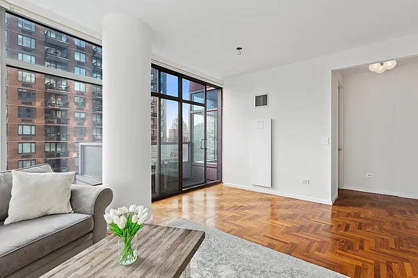 Sold by Corcoran Legends Realty | media 10