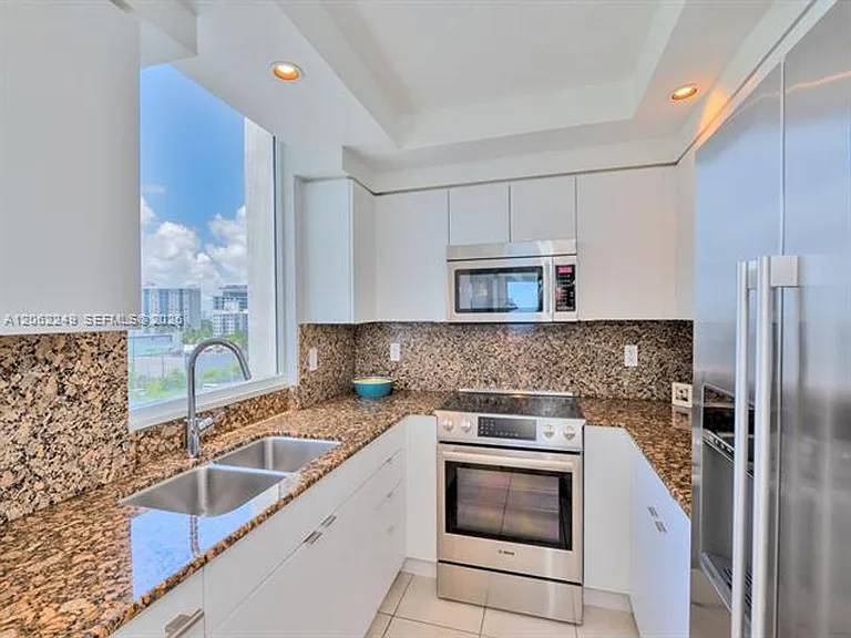 6917 Collins Avenue Cu #815 — Photo 1