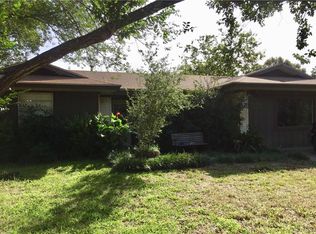 2502 Foxcroft Cir, Denton, TX 76209