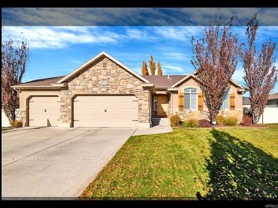 672 W 1900 S, Syracuse, UT, 84075