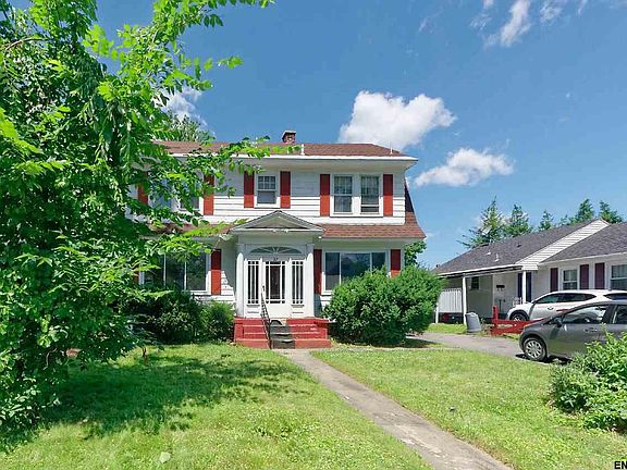 3rd image of 27 Norwood Ave
