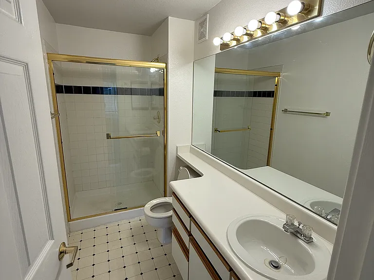 33 S Boulder Cir #301 — Photo 10