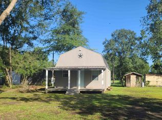 373 Honeysuckle Dr, Hemphill, TX 75948