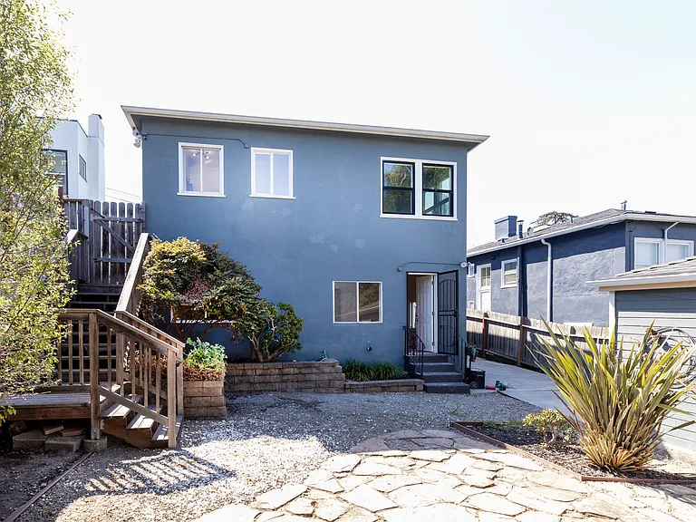 2921 Rawson St — Photo 37