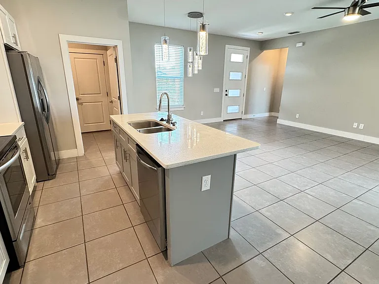 256 Hyacinth Ct — Photo 9