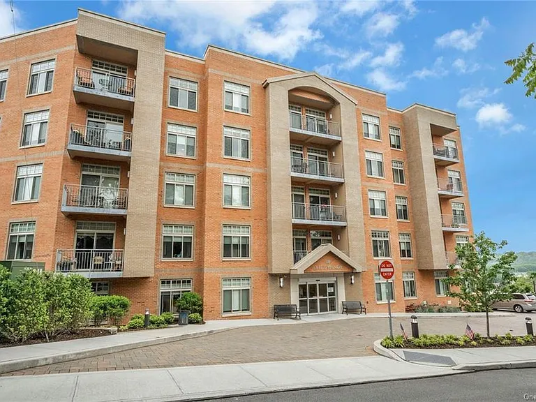 Welcome to 40 Jackson a 55+ Age RENTAL Community