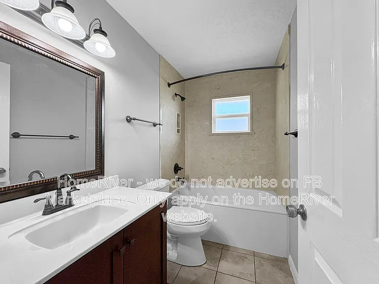 4021 NE 6th Ct — Photo 15