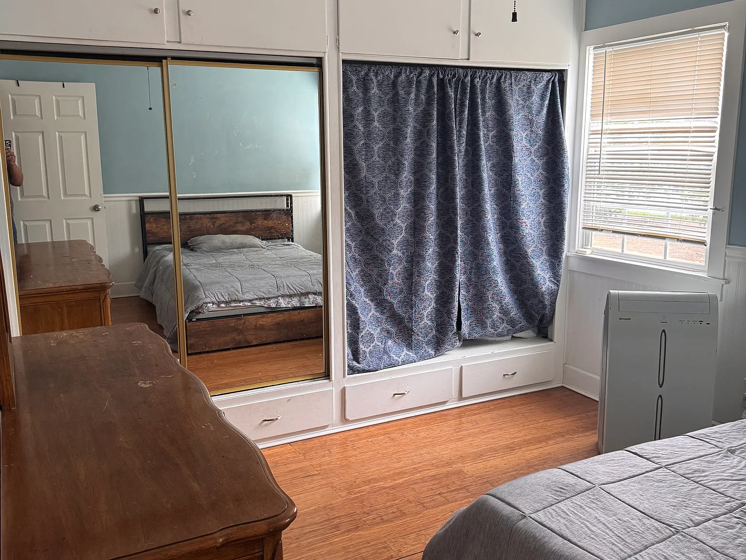 1 bed, 350 sqft, $1,000 — Photo 3