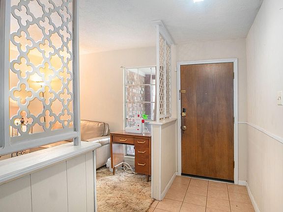 5th image of 1407 Greenwood St