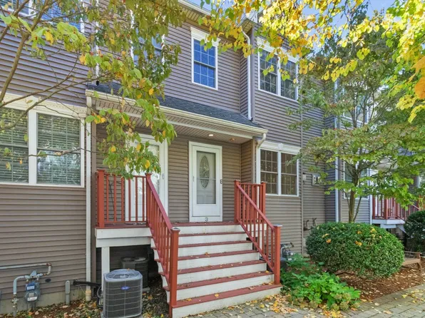 25 Hastings Ave Unit 3, Waltham, MA 02453
