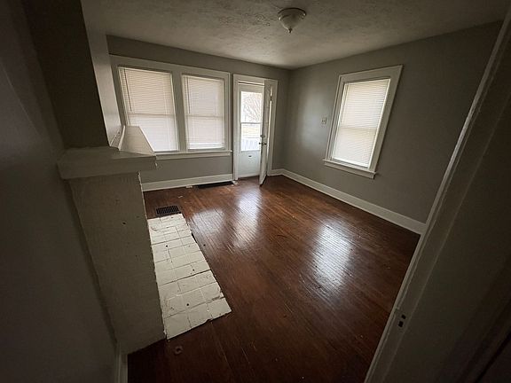 2nd image of 180-182 N Powell Ave