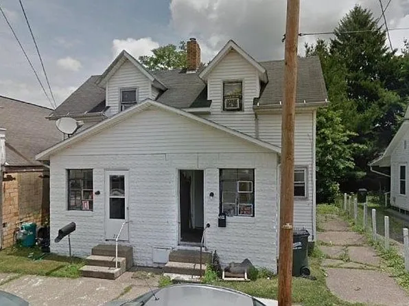 232 S Lawn Ave, Coshocton, OH 43812