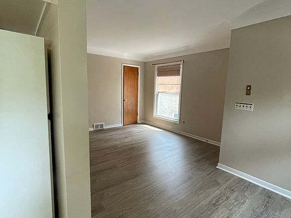 5th image of 408 Catalpa Dr