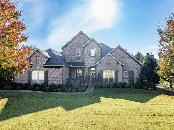 2147 Riverfront Ln, Fayetteville, AR 72703