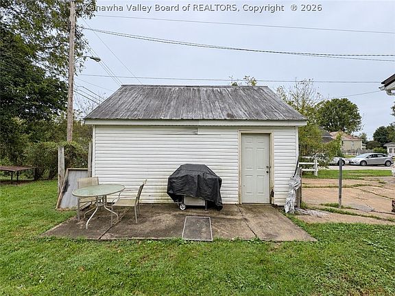 4th image of 101 Wilson St