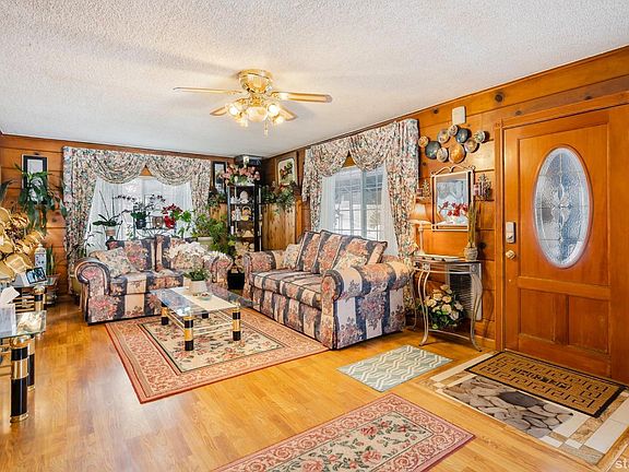 5th image of 2480 Palmira Ave