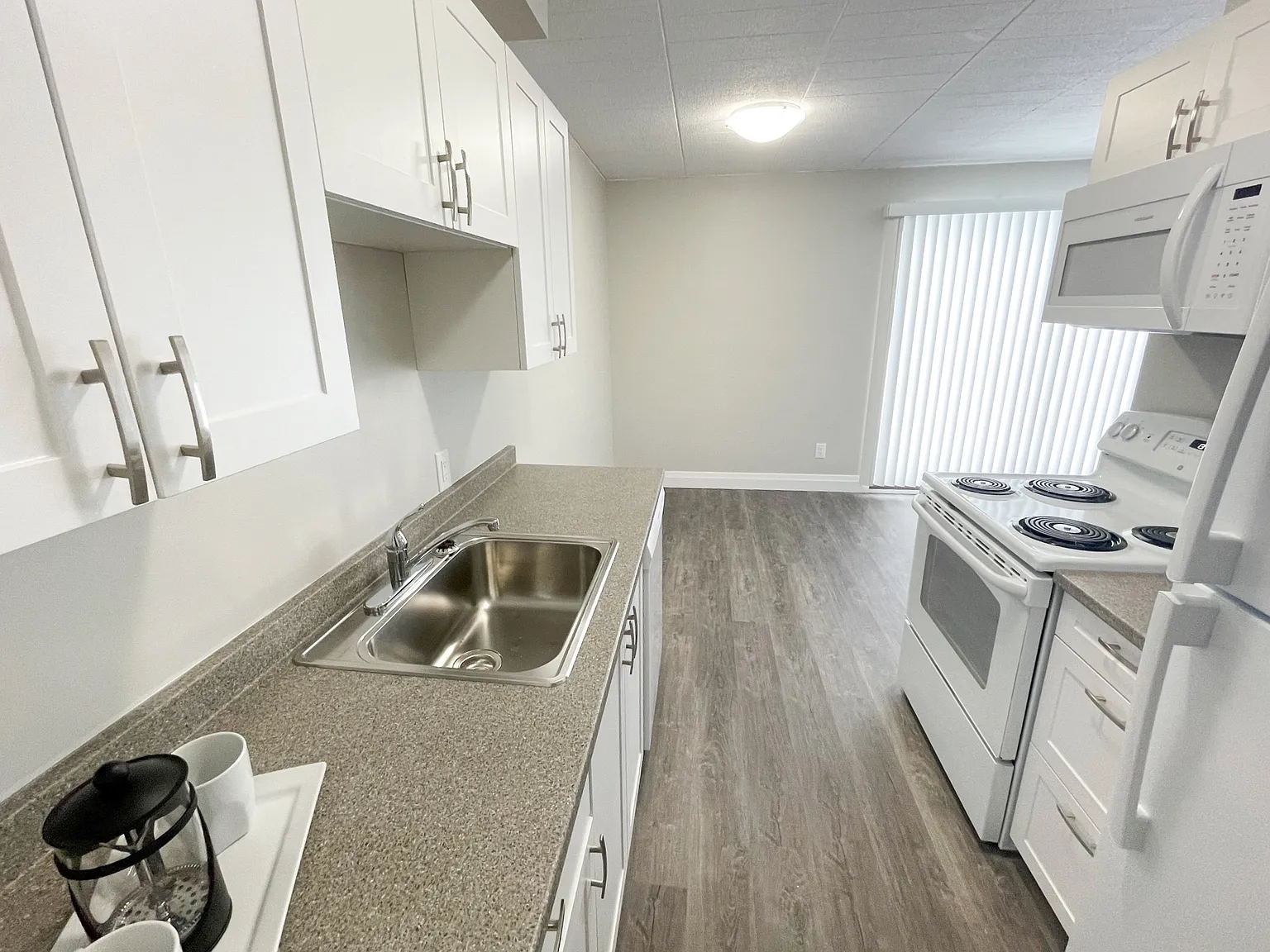 Juliette Apartments - Choose your rent level - Call for Details - All utilities — Photo 1