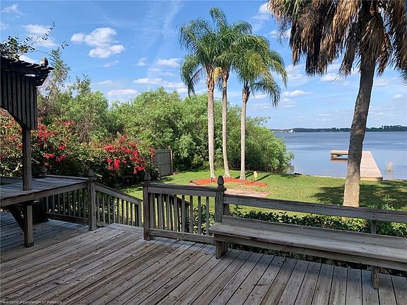 3rd image of 1002 Lake Sebring Dr