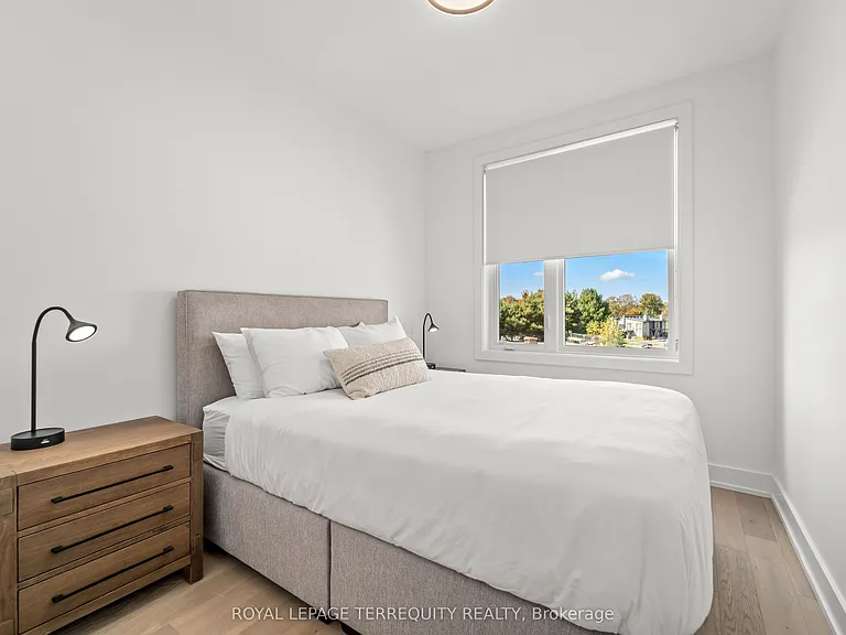 35 Rockmount Cres — Photo 26