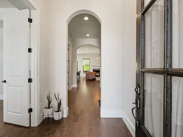 7102 Big Oak Ln — Photo 3