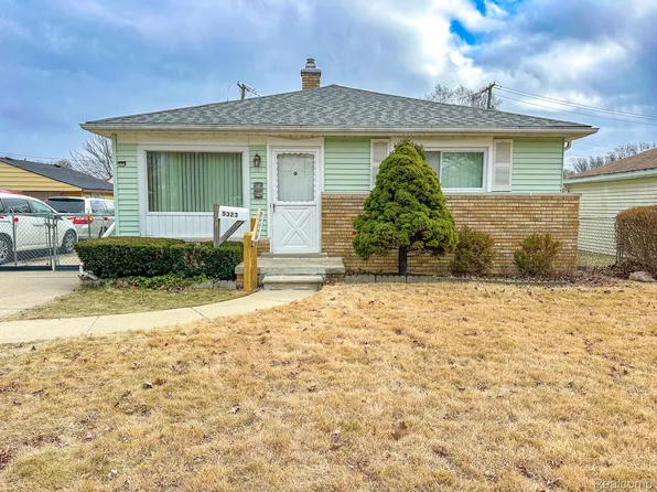 5323 Merrick St, Dearborn Heights, MI 48125