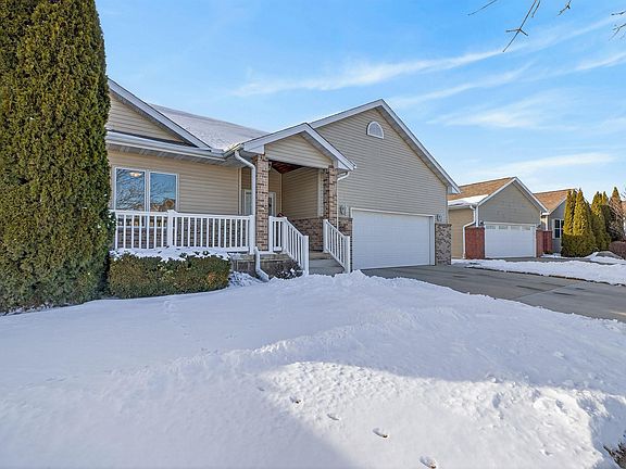 2nd image of 1234 Hummingbird Cir