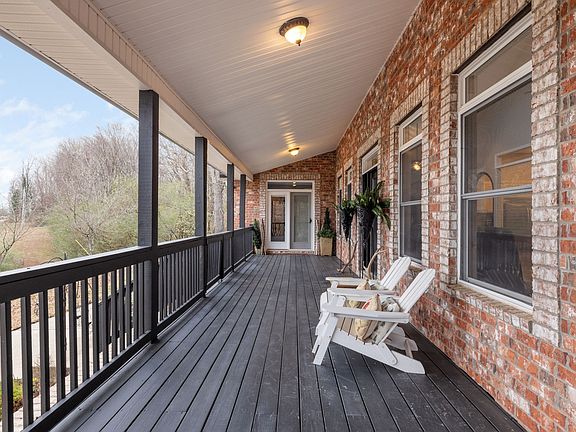 4th image of 442 Lakeview Cir