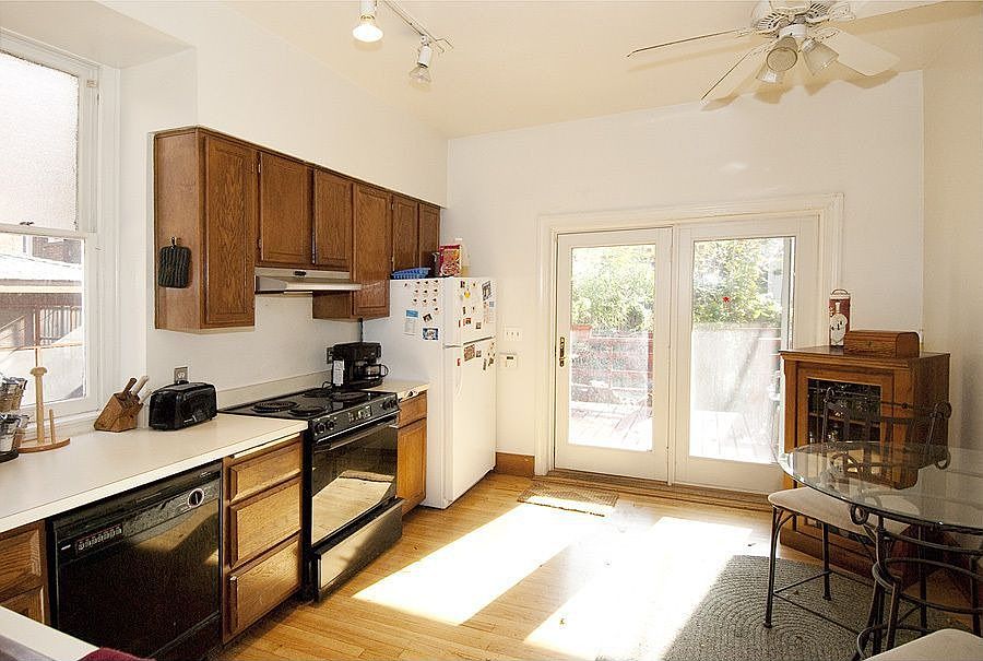 2BR kitchen